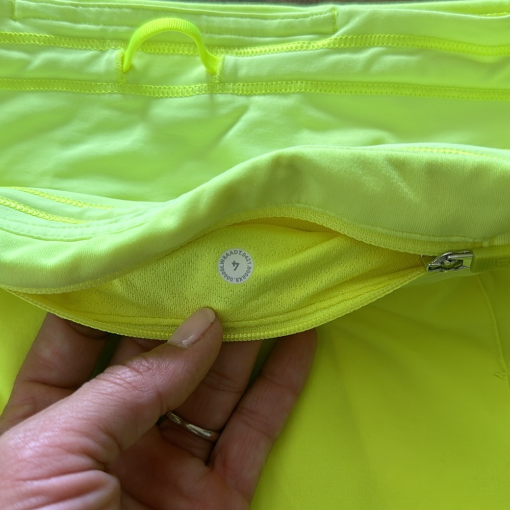 Lululemon pace Rival skirt size 4 - Picture 2 of 3